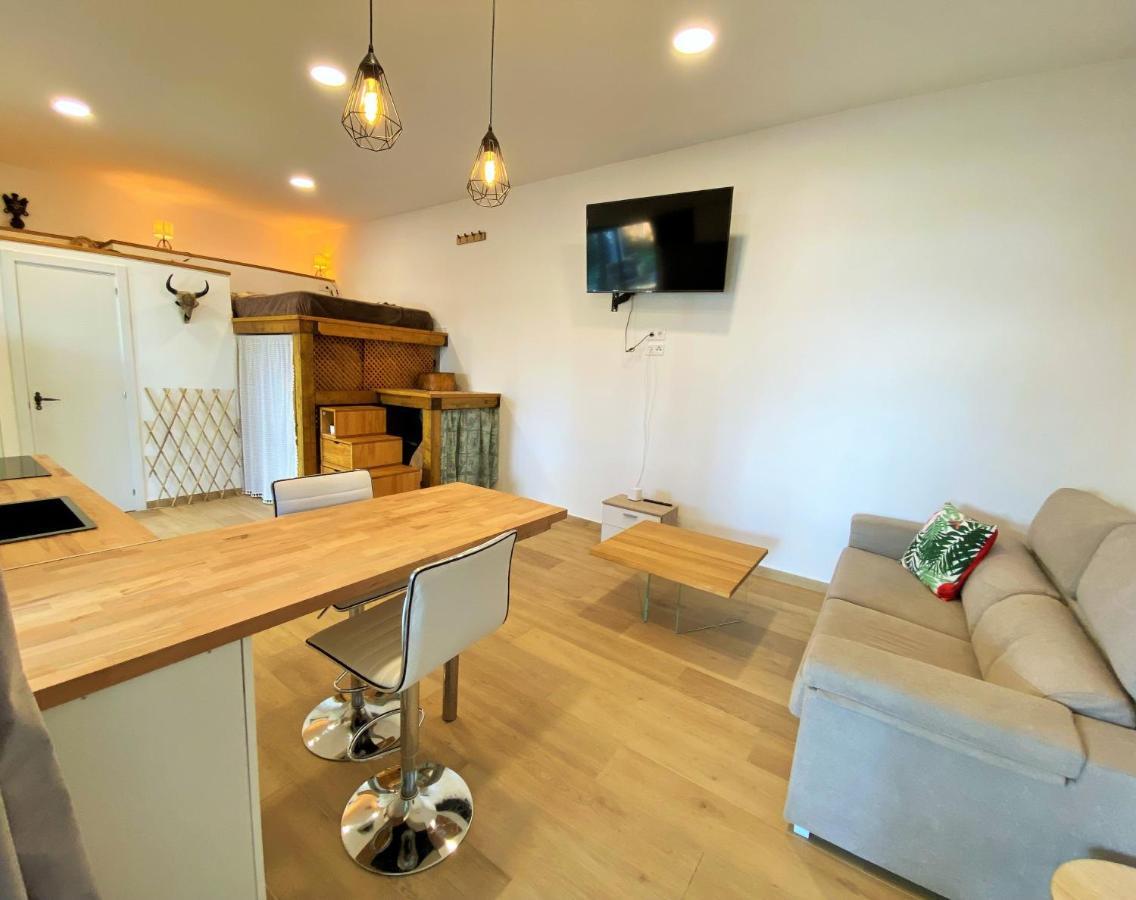 Villa Sitges El Ranch Amaizing Outdoor Areas Beaches At 5 Minutes Walk Sitges At 15 Min Drive Ac Pool Jacuzzi & Garden Xxl Calafell Exteriér fotografie