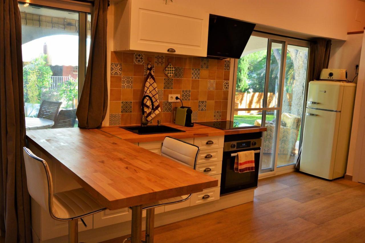 Villa Sitges El Ranch Amaizing Outdoor Areas Beaches At 5 Minutes Walk Sitges At 15 Min Drive Ac Pool Jacuzzi & Garden Xxl Calafell Exteriér fotografie
