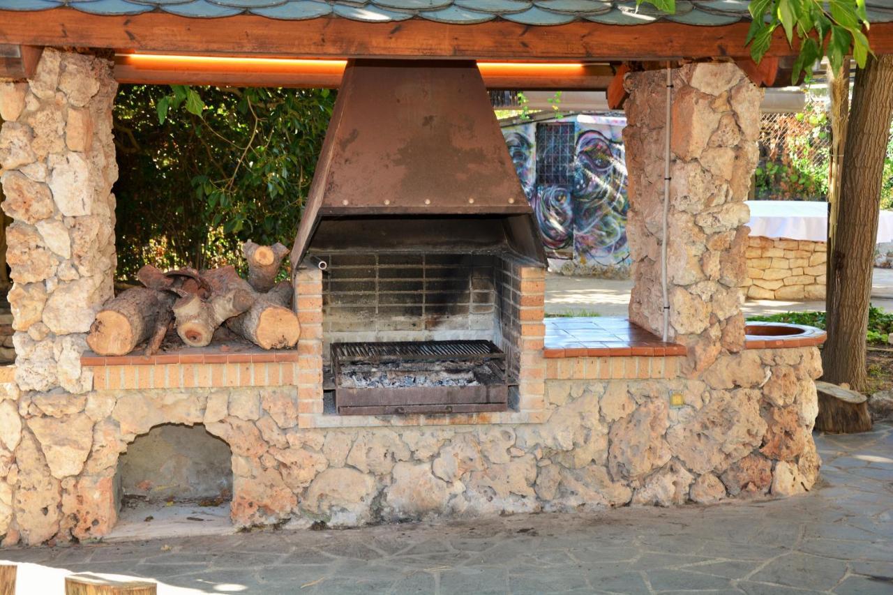 Villa Sitges El Ranch Amaizing Outdoor Areas Beaches At 5 Minutes Walk Sitges At 15 Min Drive Ac Pool Jacuzzi & Garden Xxl Calafell Exteriér fotografie